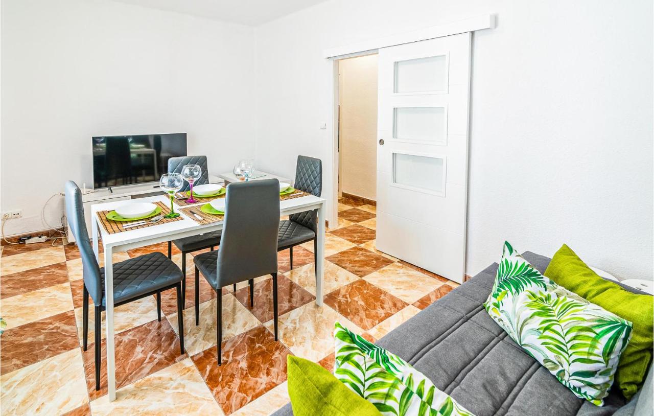 Beautiful Apartment In Cordoba With Kitchenette エクステリア 写真