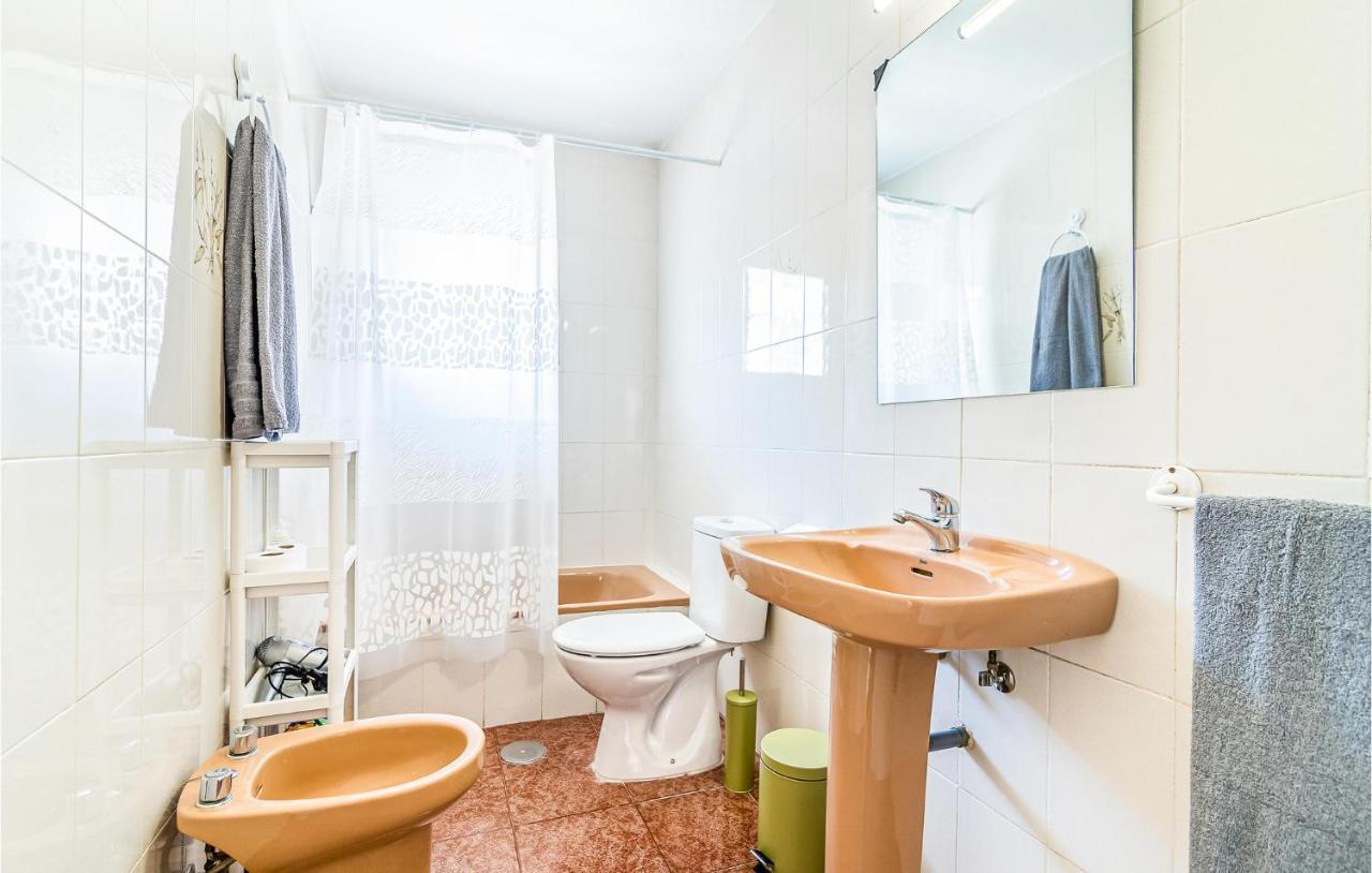 Beautiful Apartment In Cordoba With Kitchenette エクステリア 写真