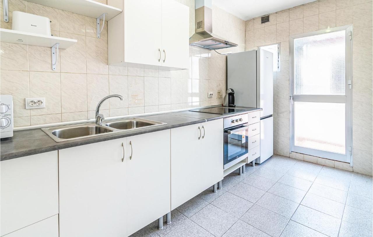 Beautiful Apartment In Cordoba With Kitchenette エクステリア 写真