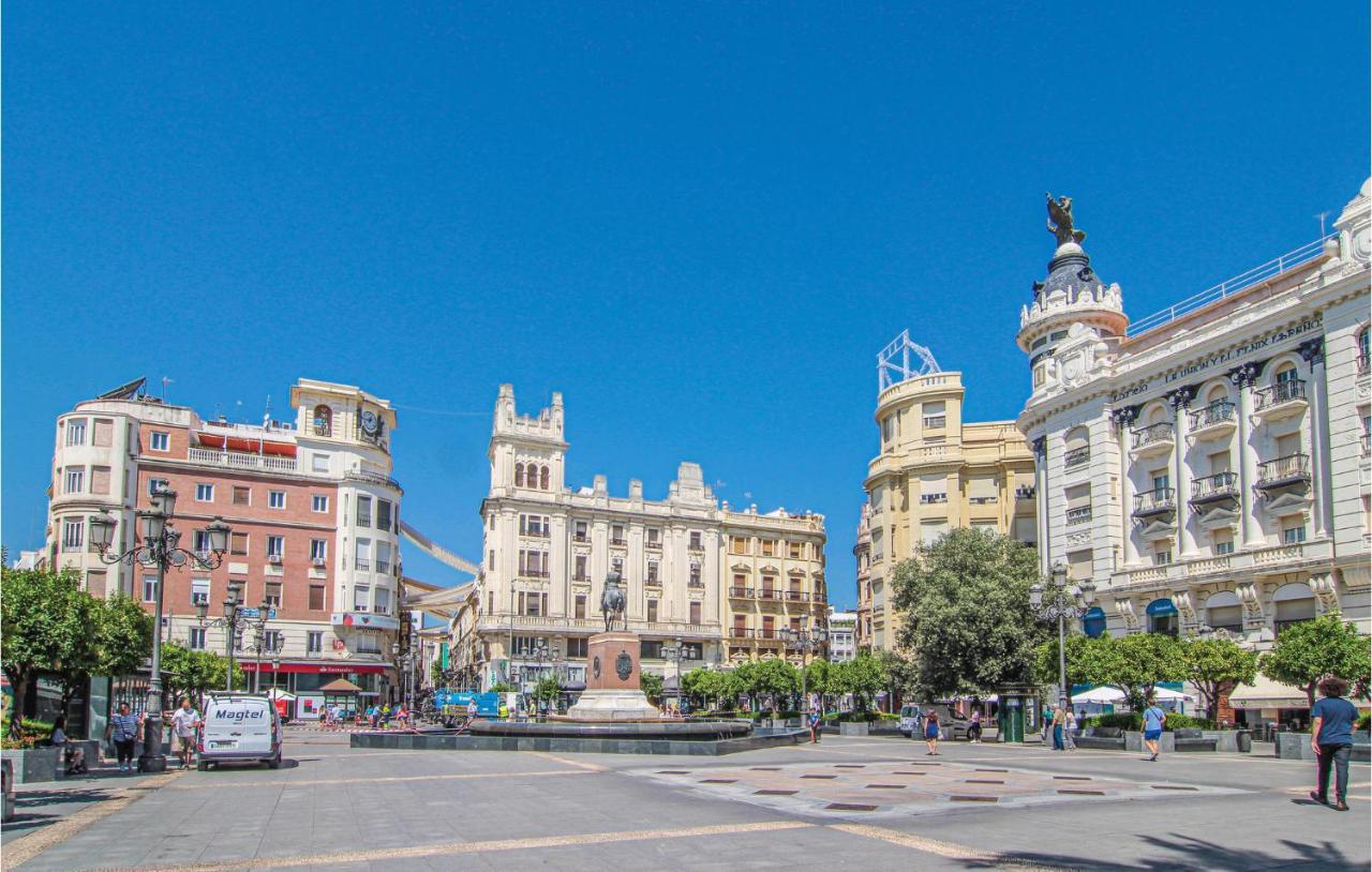 Beautiful Apartment In Cordoba With Kitchenette エクステリア 写真